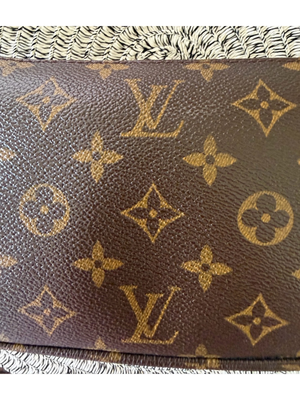 Vintage Authentic Louis Vuitton Pochette Accessoire - Picture 2 of 14